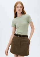 Blusa Feminina Manga Curta Slim Em Ribana