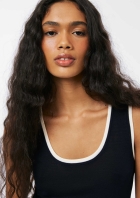 Regata Feminina Decote U Slim